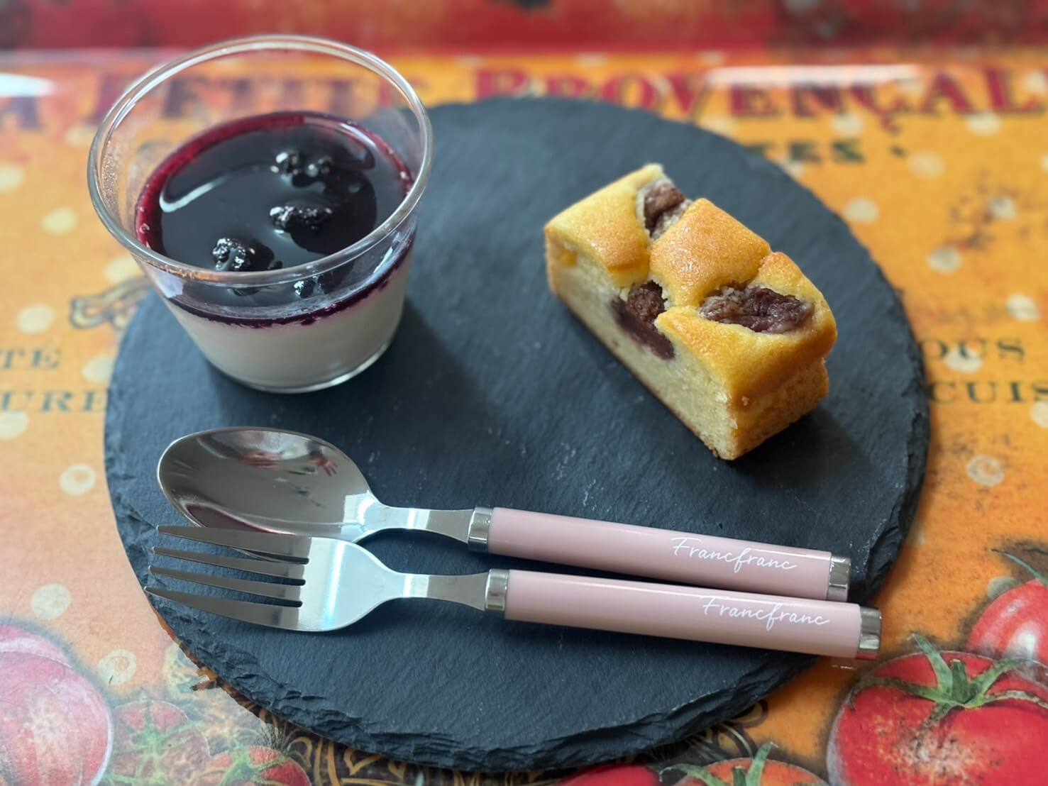 blueberry-sauce-almond-milk-pudding