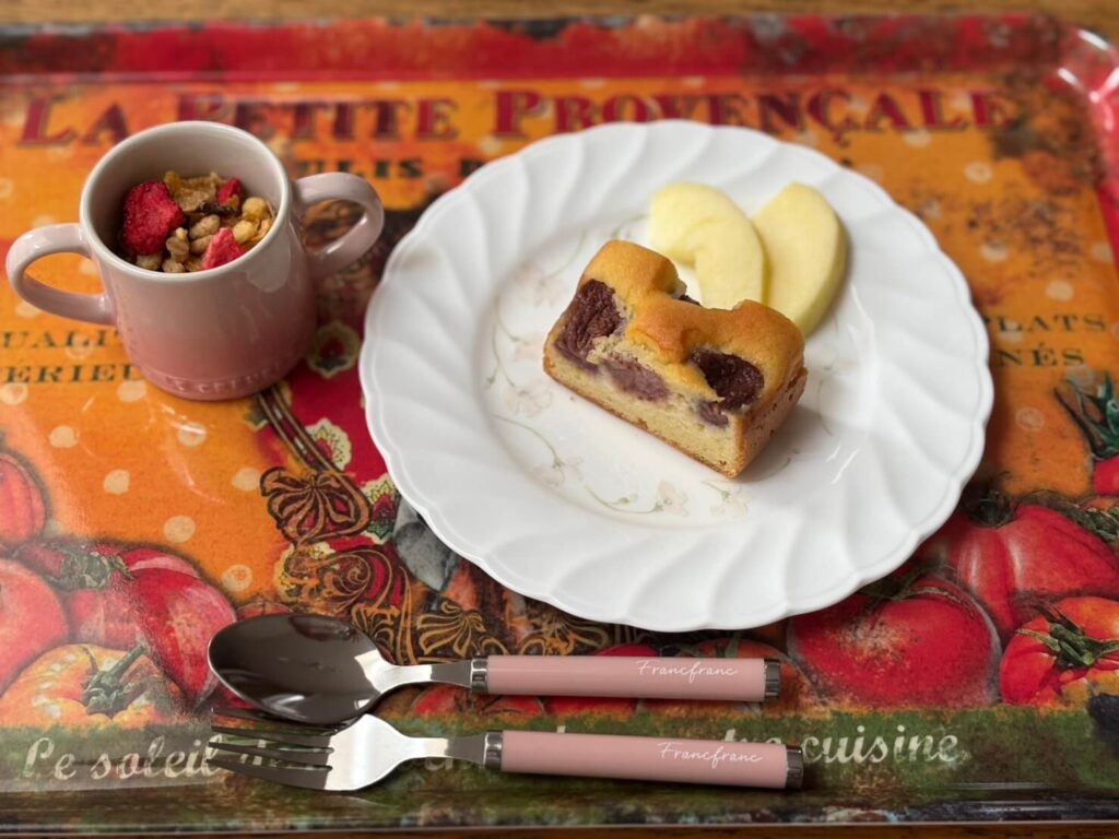strawberry-almond-cake-apples